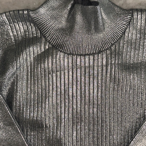 NWT - Scoop NYC Metallic High Neck Sweater - Picture 4 of 4